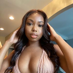 Meet your Posher, Makaila